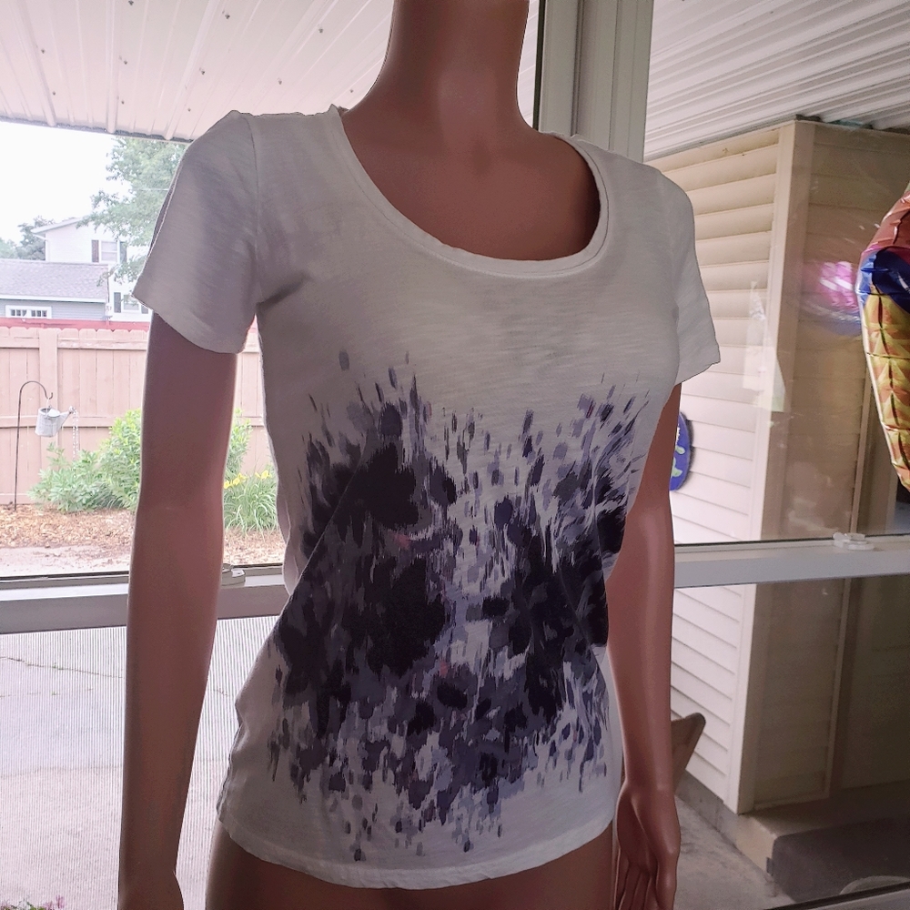 Eddie Bauer  t-shirt.